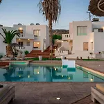 Palace 4*