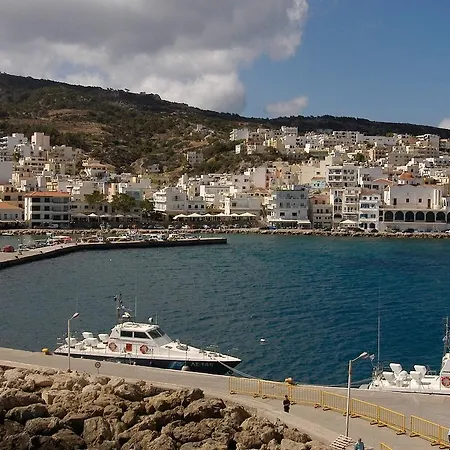 Ξενοδοχείο με διαμερίσματα Palace 4*