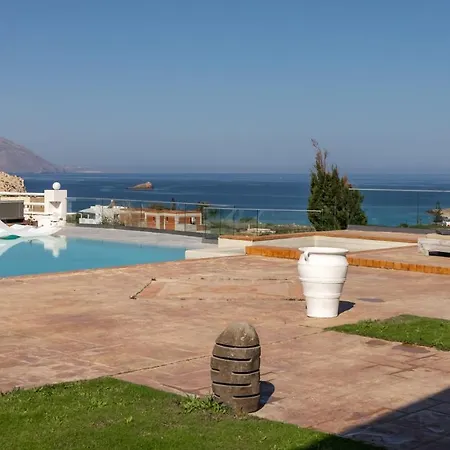 Ξενοδοχείο με διαμερίσματα Palace 4*